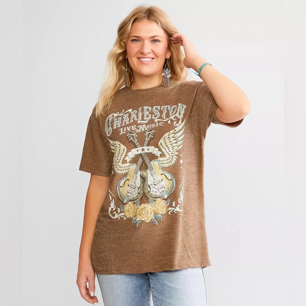 Buckle Graphic Tee Size Medium